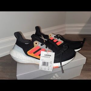 Mens Ultraboost 22 in size 7.5
